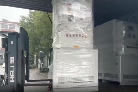 加熱控溫裝置使用前，請(qǐng)閱讀并理解操作手冊(cè)