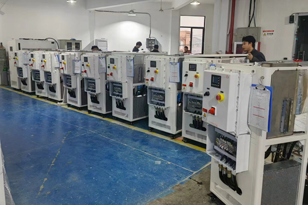 水冷式低溫冷凍機為什么會漏水?怎么解決?