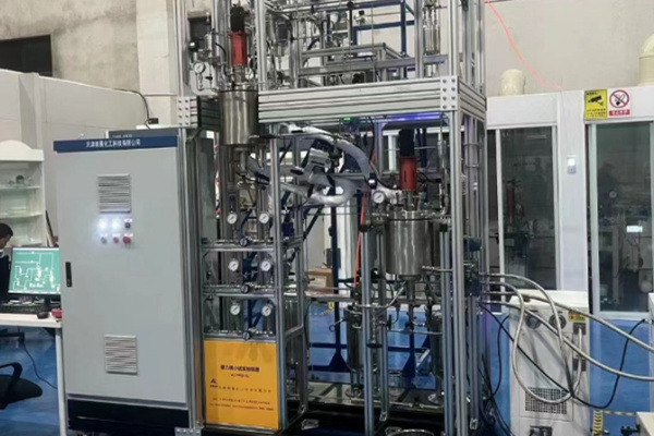 反應(yīng)釜制冷加熱系統(tǒng)運(yùn)行時需控制好哪些技術(shù)參數(shù)？